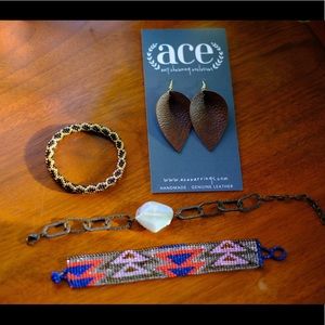 Bracelet and earring set